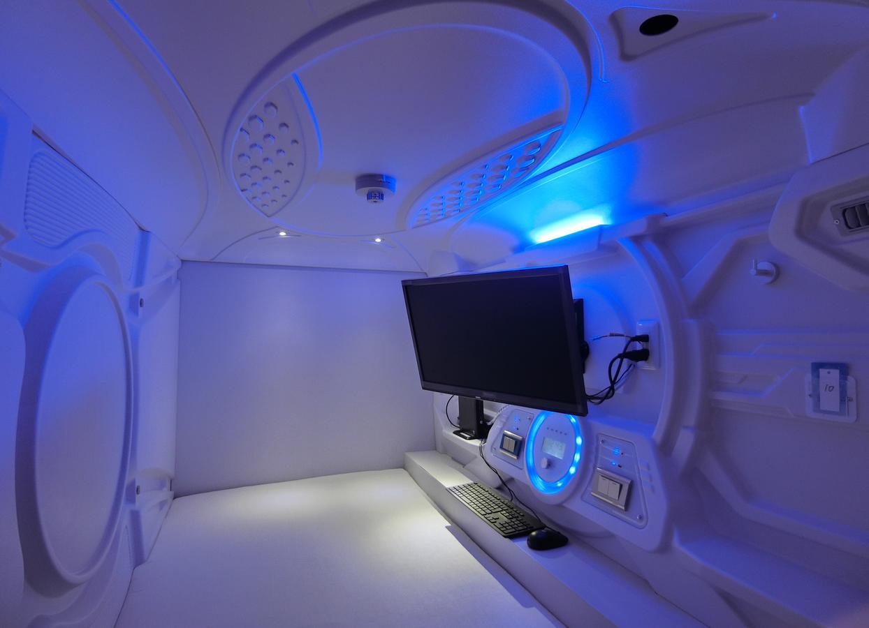 Capsule Hotel Manyudo Kioto Exterior foto
